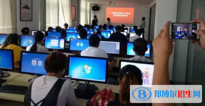 成都2021年电子商务学校毕业是什么文凭