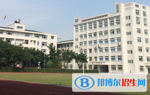 成都2021年高中毕业上中专学校好吗