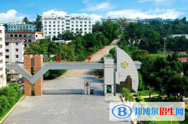 鹤山中学2021年排名