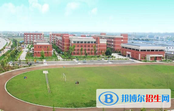 成都2021年高中毕业能读什么中专学校