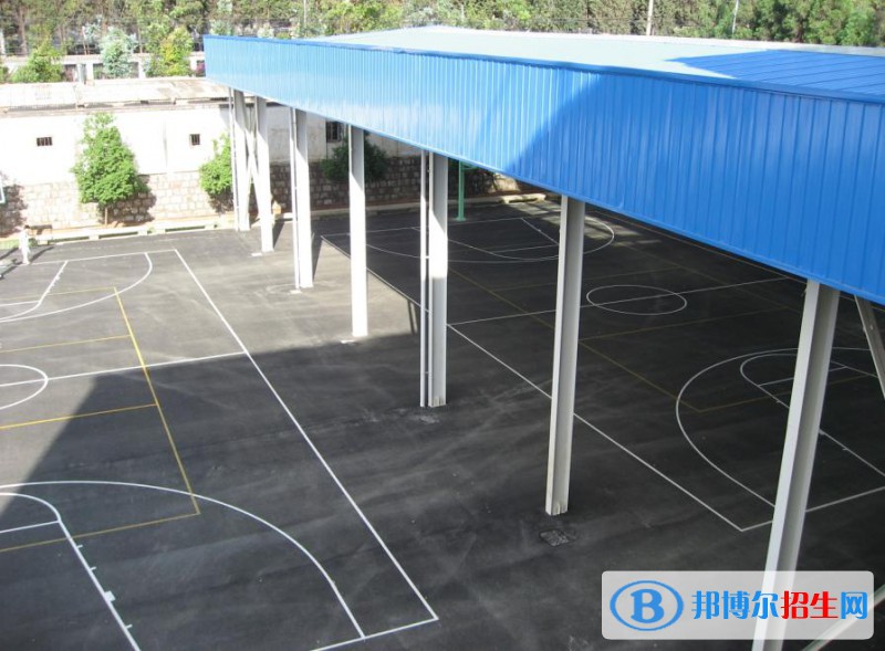 云南省贸易经济学校2021年学费,收费多少