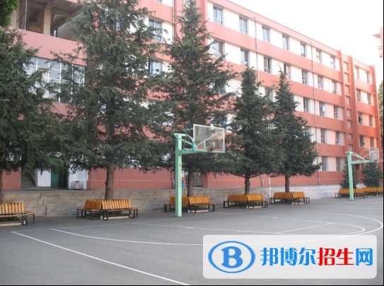 云南省贸易经济学校2021年招生办联系电话