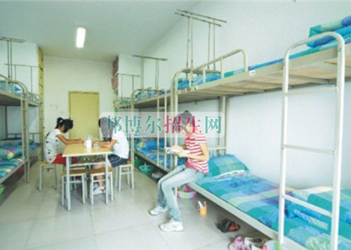 成都交通高级技工学校2021年宿舍条件