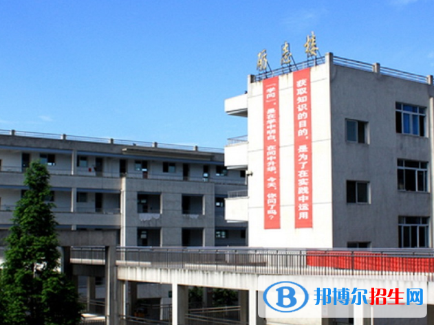 成都市龙泉一中2021年排名