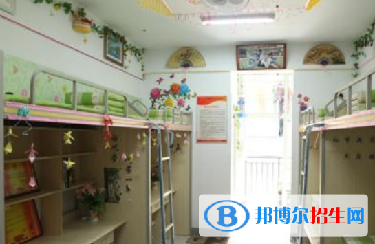 成都市第三十三中学2021年宿舍条件