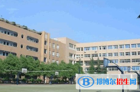 成都大学附属中学2021年招生简章