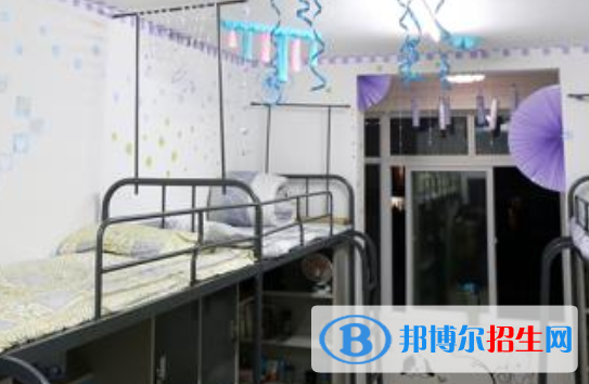 崇州市蜀城中学2021年宿舍条件