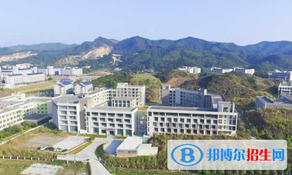 广西2021年没有毕业证可以上中专学校吗