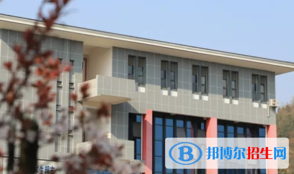贵阳2021年设有汽修学校的公办大专学校