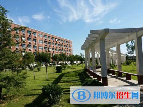 荣成职工中等专业学校2021年学费、收费多少
