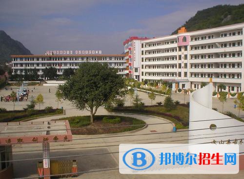云南2021年初中生能读的卫校