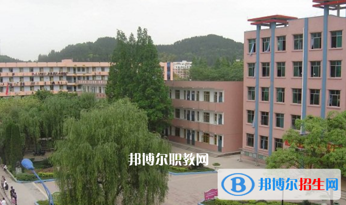 四川2021年高中毕业能上中专学校吗