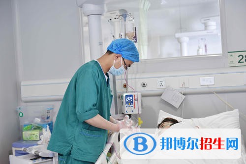 南京2021年男生读卫校好吗