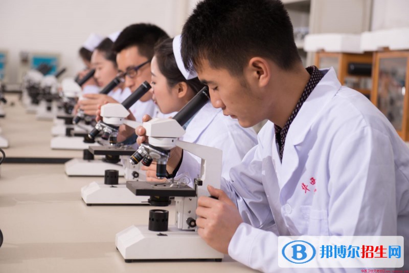 云南2021年男生在卫校学什么好
