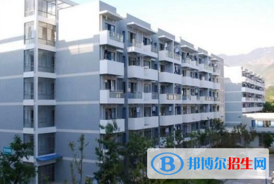成都2021年男孩子中专学什么专业好