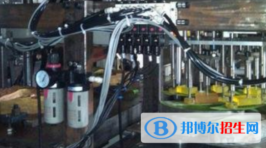 四川2021年男孩子中专学什么专业好
