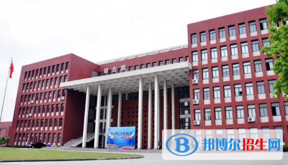 四川2021年男孩子上什么中专好