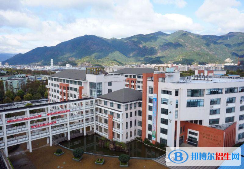 安徽2021年去上中专学校学什么对以后好一点