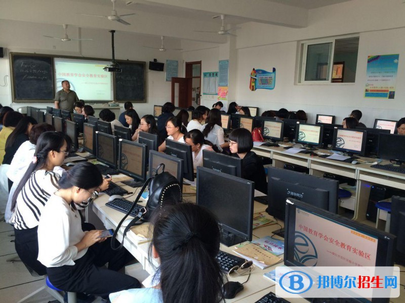 广西2021年女生读什么中专学校好