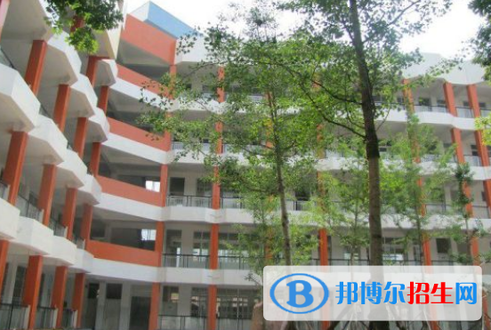成都2021年男生中专学什么专业好