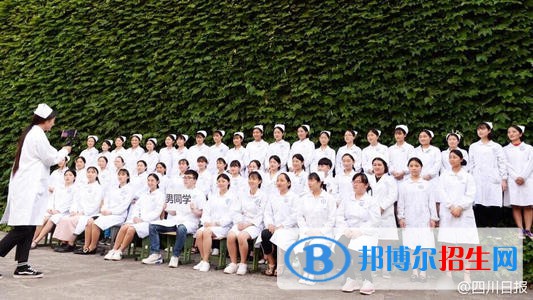 南京2021年中专学卫校有前途吗