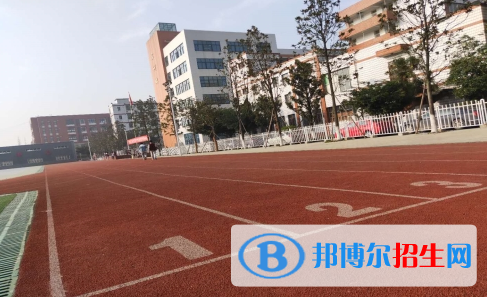 成都2021年男生上什么中专好