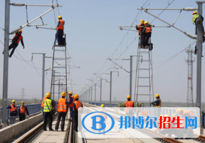 甘肃2021年男生上中专学校学什么专业好