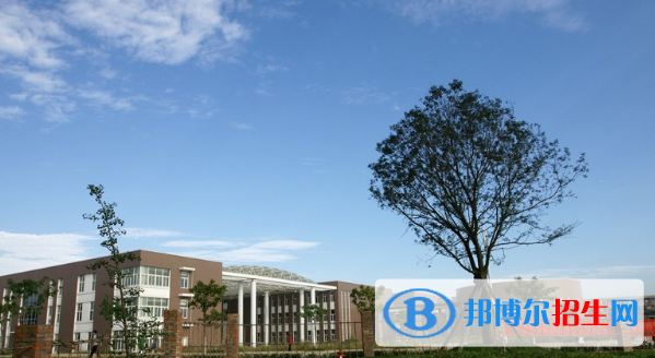四川2021年中专女生学什么专业好