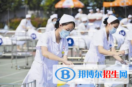 甘肃2021年女生在中专学校学什么好