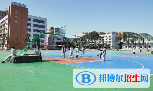 成都2021年女生中专学什么专业好