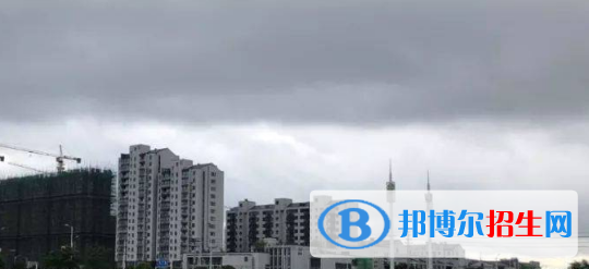 安徽2021年中专学校和中专有哪些区别