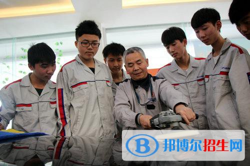 广东2021年汽修学校有男生吗