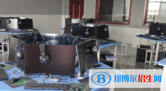阜阳科贸技工学校网站网址