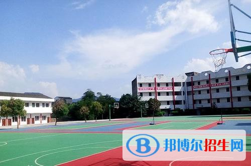 成都2021年中专和技校一样吗