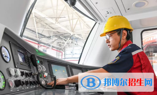 贵阳2021年初中生报什么轨道交通学校