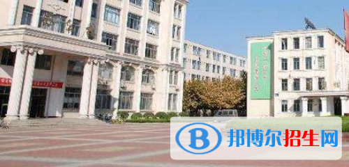 兰州2021年男生读什么中专学校好