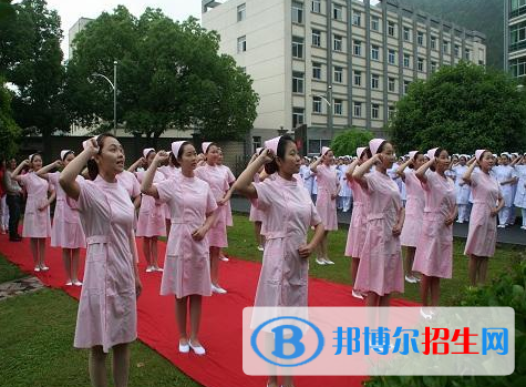 重庆2022年初中生能读卫校吗