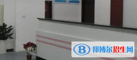 成都2021年初中生可以去读什么护理学校