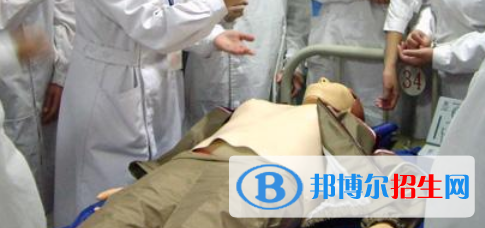 成都2021年中专护理学校怎么考大专