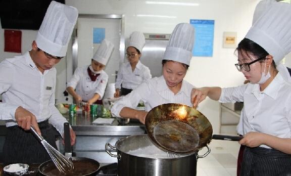 江苏2021年女孩子中专学什么专业好