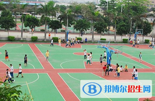 杭州2021年高中文凭高还是中专