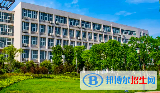 贵州2021年初中毕业可以去中专学校吗