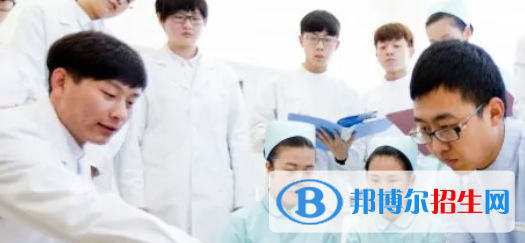 成都2021年男生可以读护理学校吗