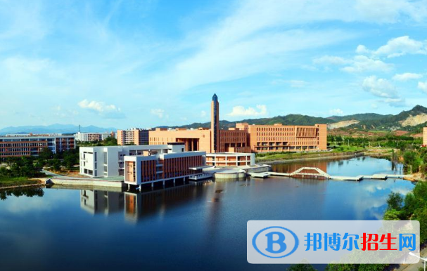 西安2021年初中生女生读什么卫校好
