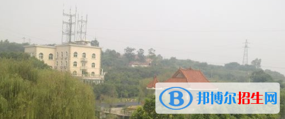 成都2021年初中生读什么护理学校