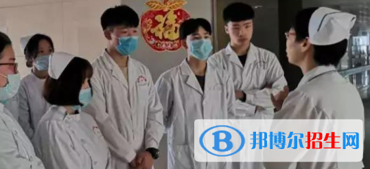 成都2021年适合男生的护理学校专业