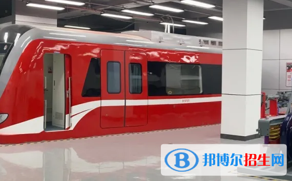 贵州2021年男生中专学什么专业好