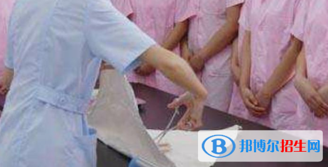 成都2021年读护理学校学什么专业好