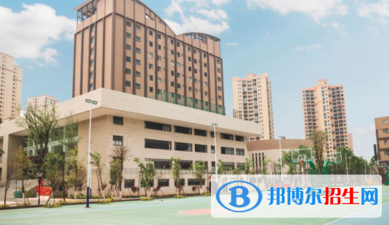 云南商务职业学院8