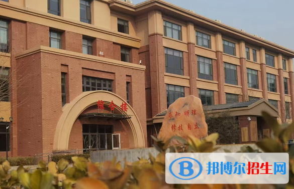 石家庄2021年女生读什么中专学校好